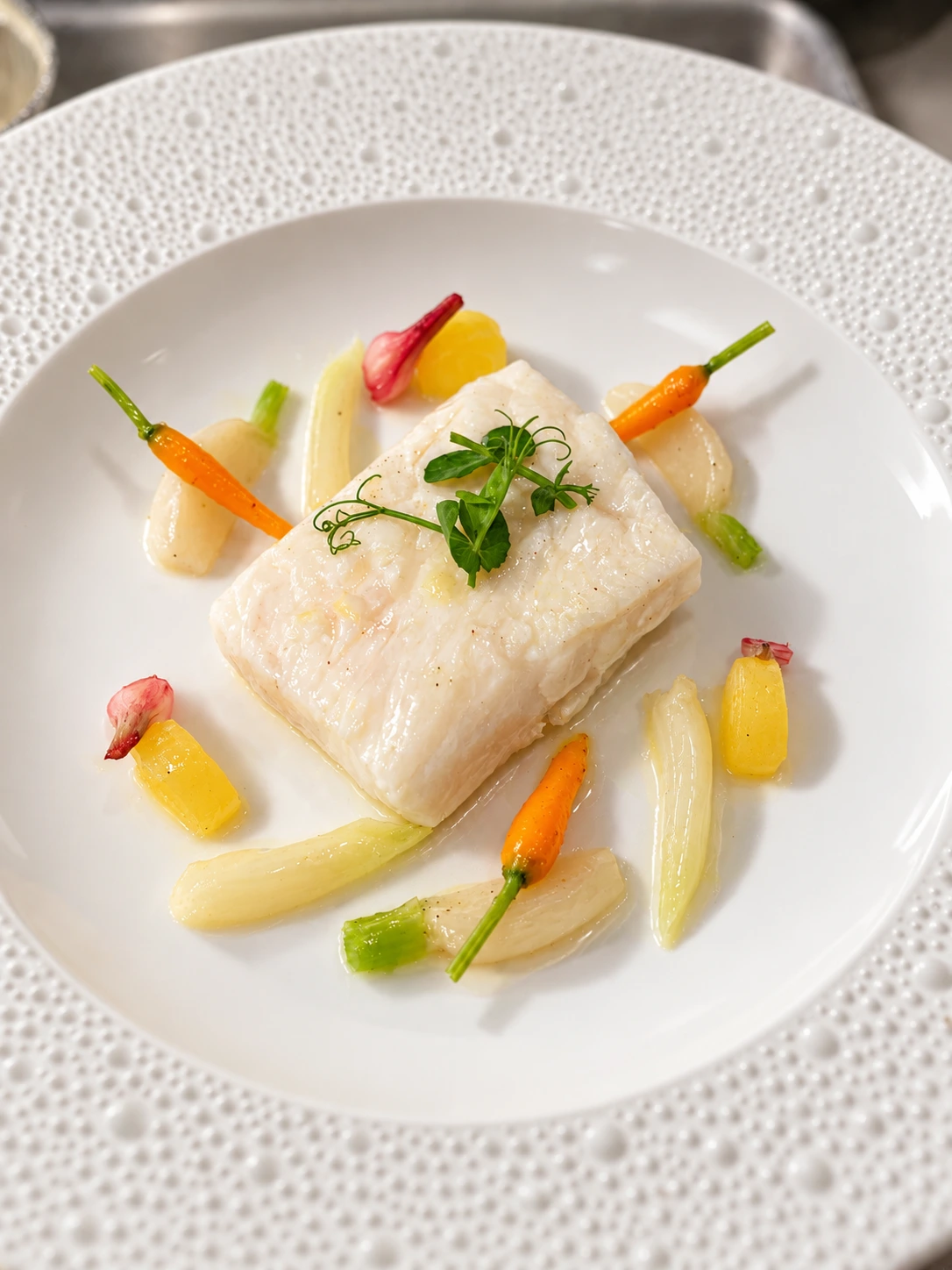 Flétan et petits légumes, une création de Léonard Trierweiler